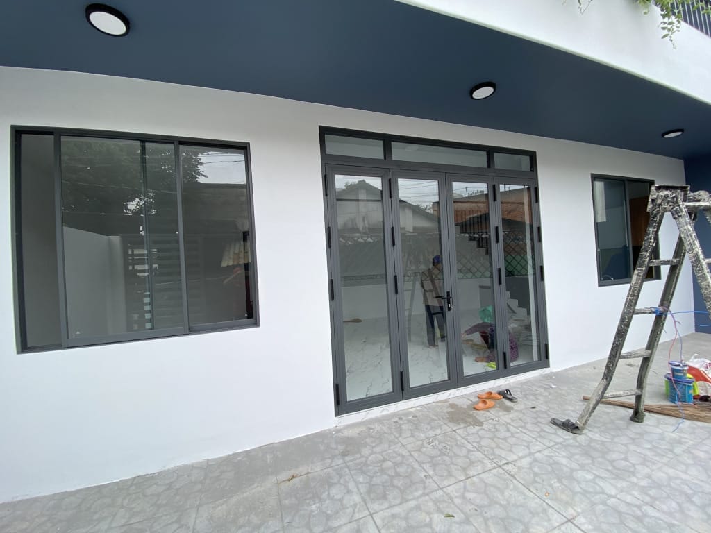 Cửa chống ăn mòn bền bỉ trong môi trường ven biển Đà Nẵng